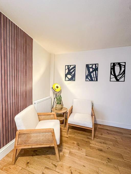 Bright & Spacious Split Level Flat In Kennington Лондон Екстериор снимка