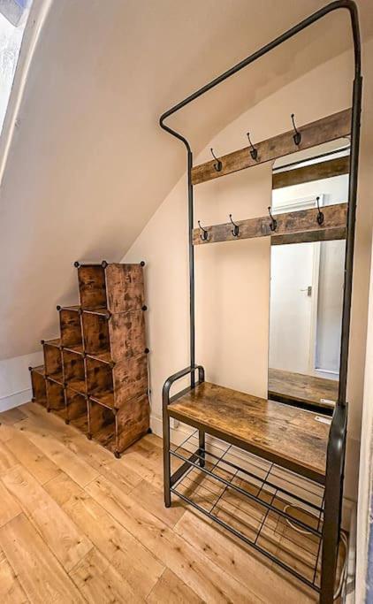 Bright & Spacious Split Level Flat In Kennington Лондон Екстериор снимка